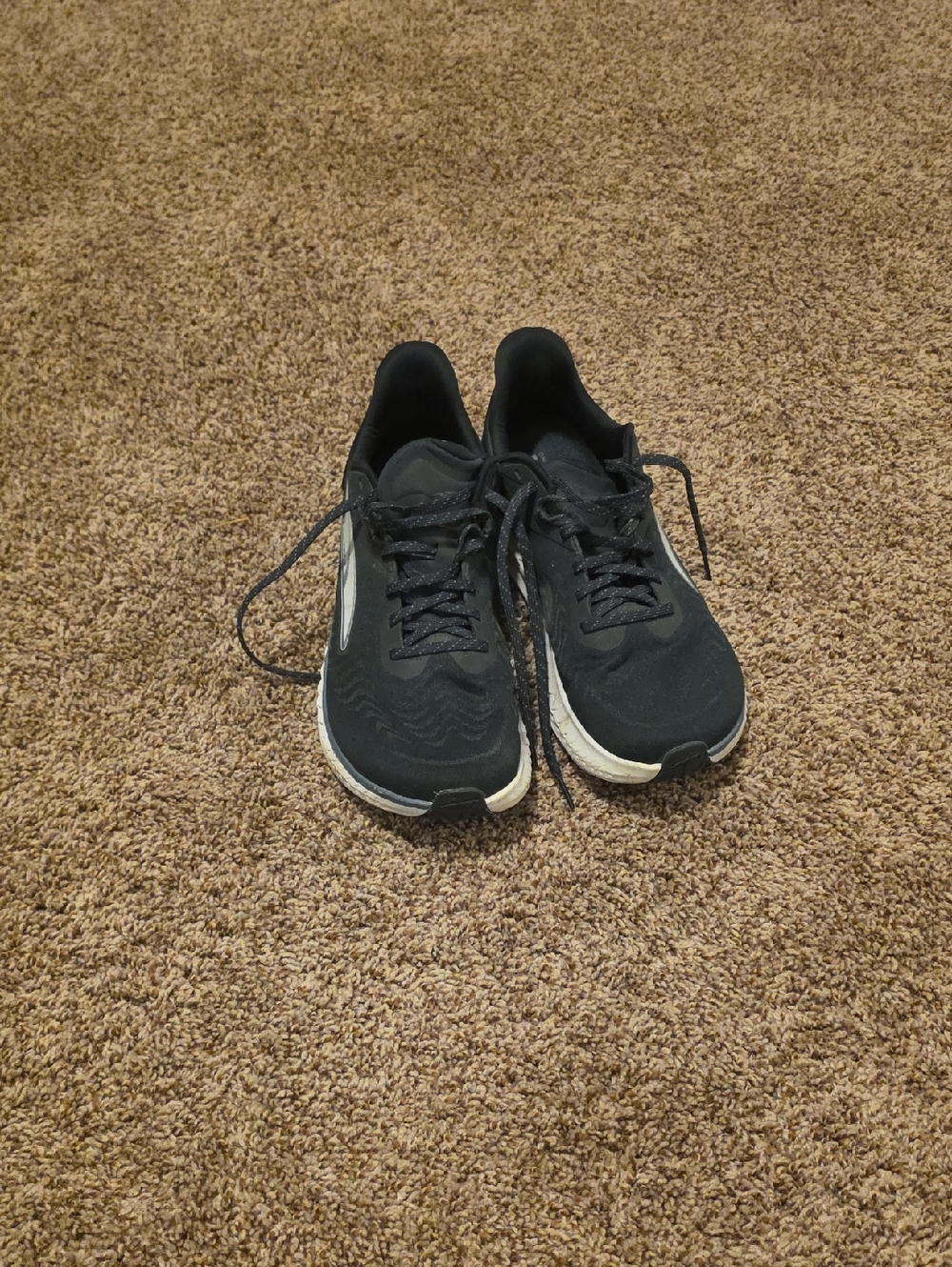 Altra Black and White Men's Athletic Shoes